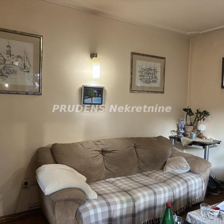 Stan Prodaja Beograd Medaković I 80 m2