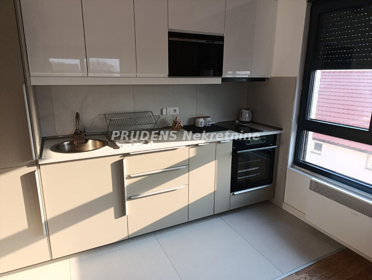 Stan Izdavanje Beograd  57 m2