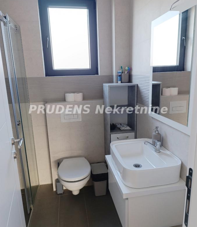 Stan Izdavanje Beograd  57 m2