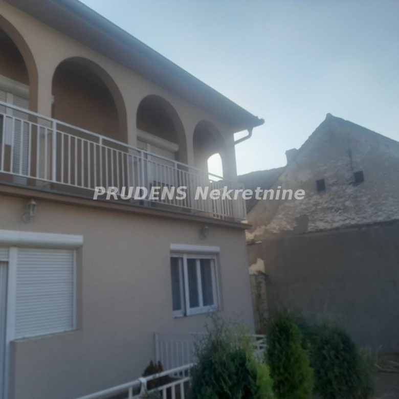Kuća Prodaja Beograd Dobanovci 165 m2
