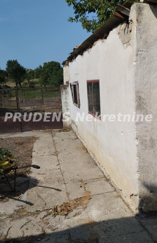 Kuća Prodaja Beograd Dobanovci 300 m2