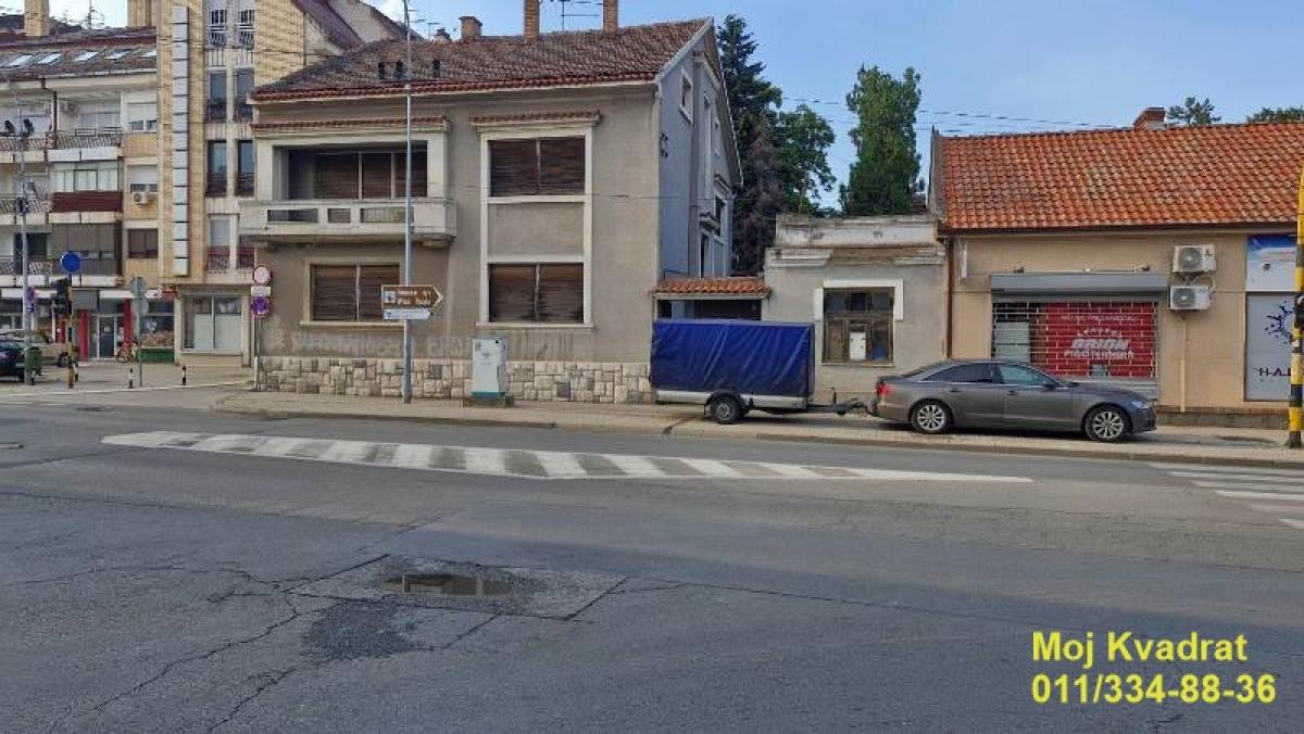 Kuća Prodaja Vršac Centar (Gradska Lokacija) 300 m2