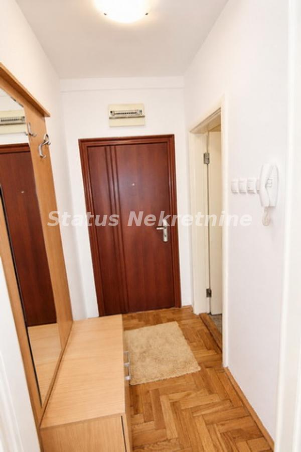 Stan Prodaja Novi Sad  24 m2