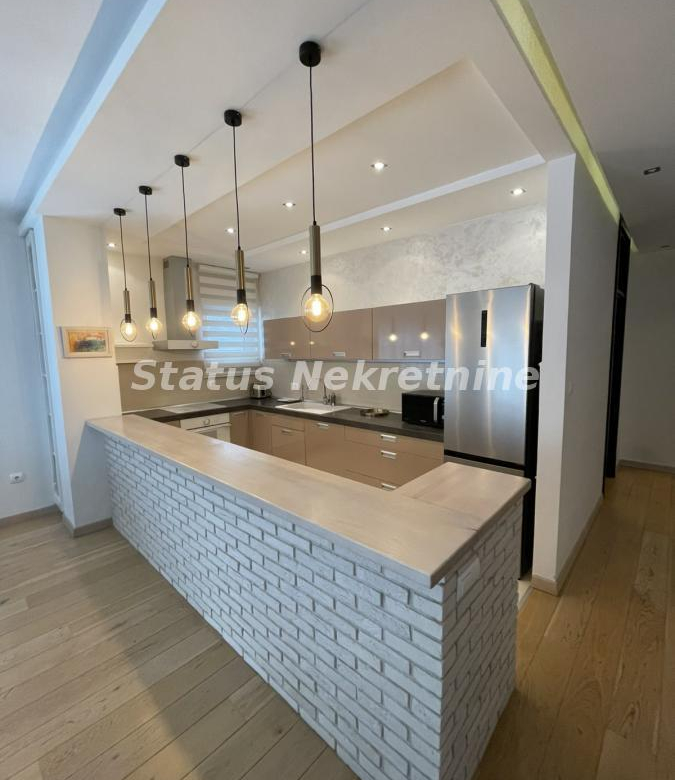 Stan Prodaja Novi Sad  105 m2