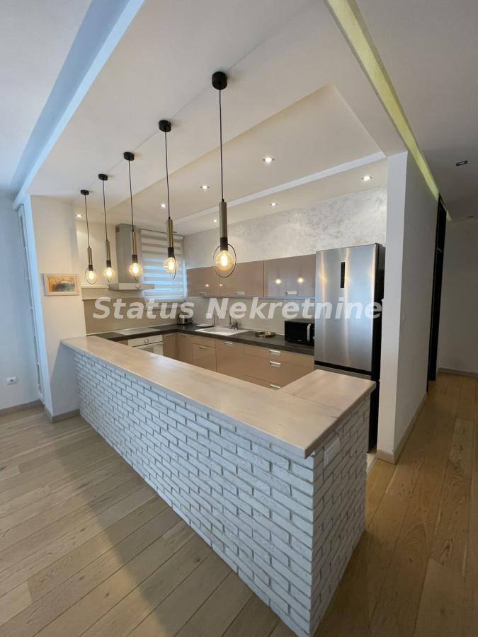 Stan Prodaja Novi Sad  105 m2