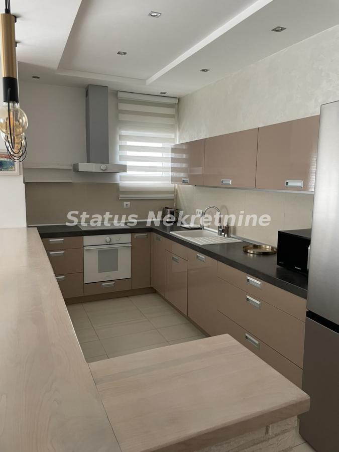 Stan Prodaja Novi Sad  105 m2