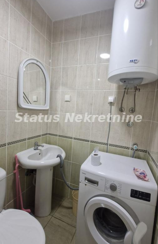 Stan Izdavanje Novi Sad  24 m2