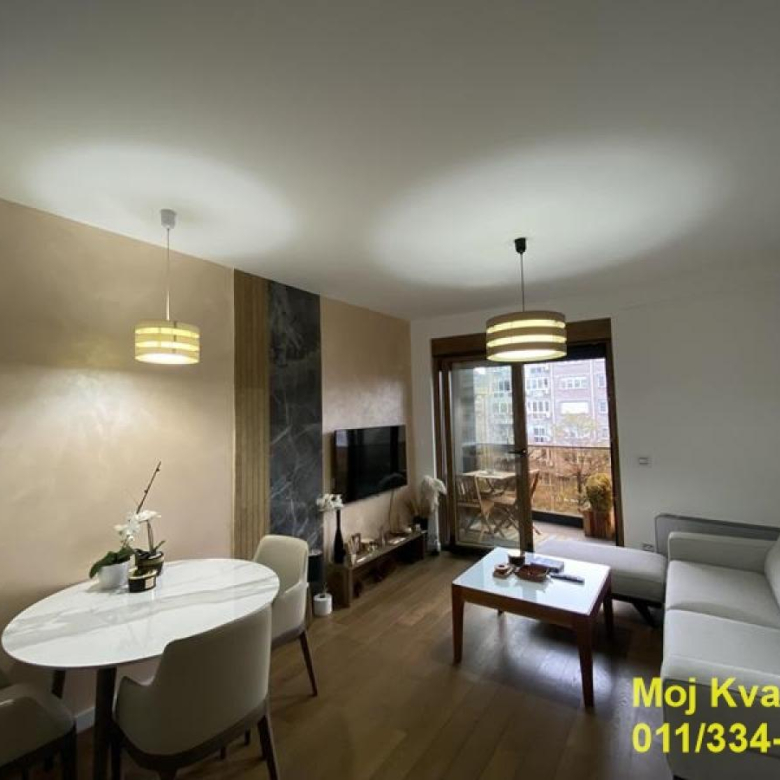 Stan Izdavanje Beograd Južni Bulevar 42 m2