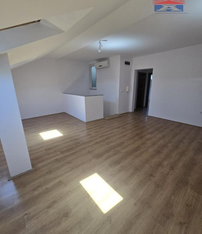 Lokal Izdavanje Novi Sad  78 m2