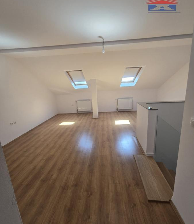 Lokal Izdavanje Novi Sad  78 m2