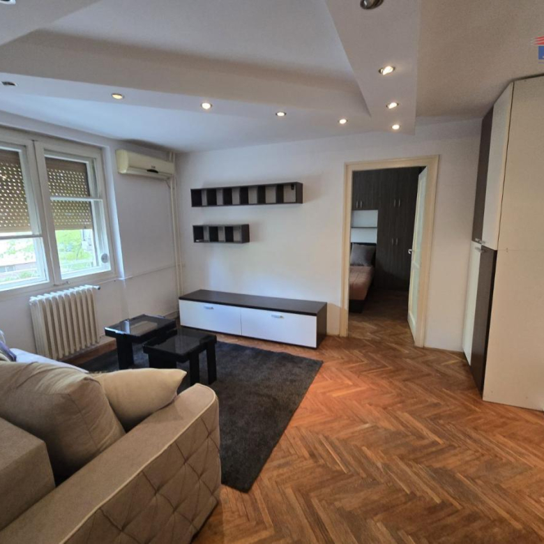 Stan Prodaja Novi Sad  45 m2