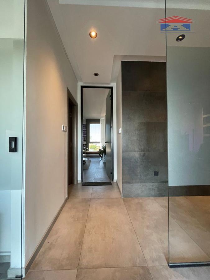 Lokal Izdavanje Novi Sad  68 m2