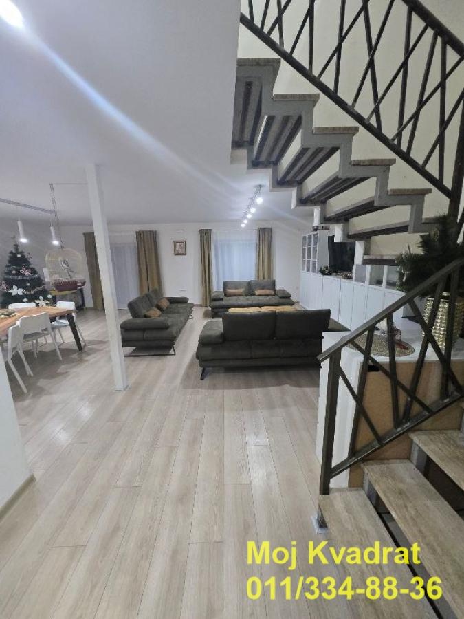 Kuća Prodaja Beograd  203 m2