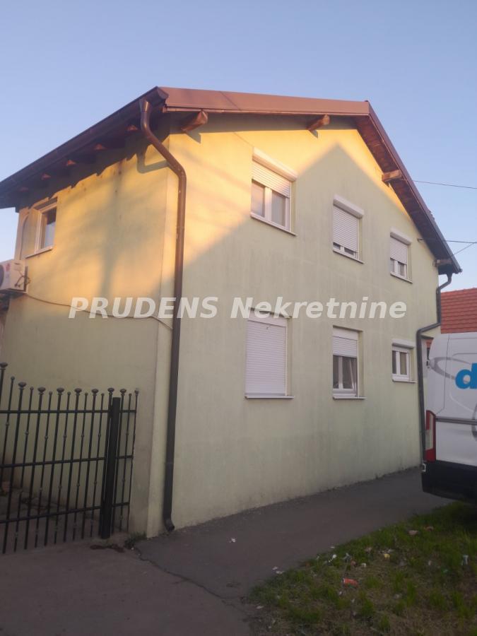 Kuća Prodaja Beograd  80 m2