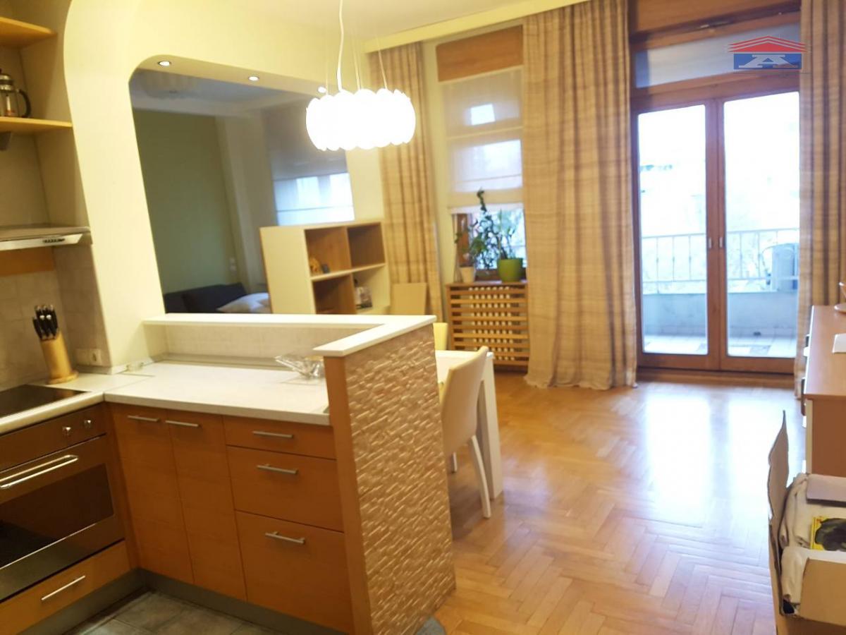 Stan Izdavanje Novi Sad  69 m2