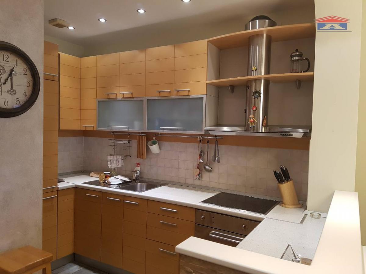 Stan Izdavanje Novi Sad  69 m2