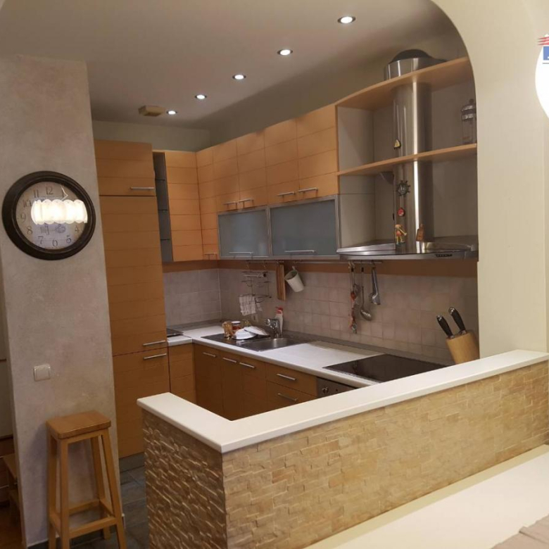 Stan Izdavanje Novi Sad  69 m2