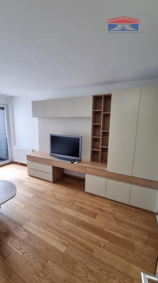 Stan Izdavanje Novi Sad  28 m2