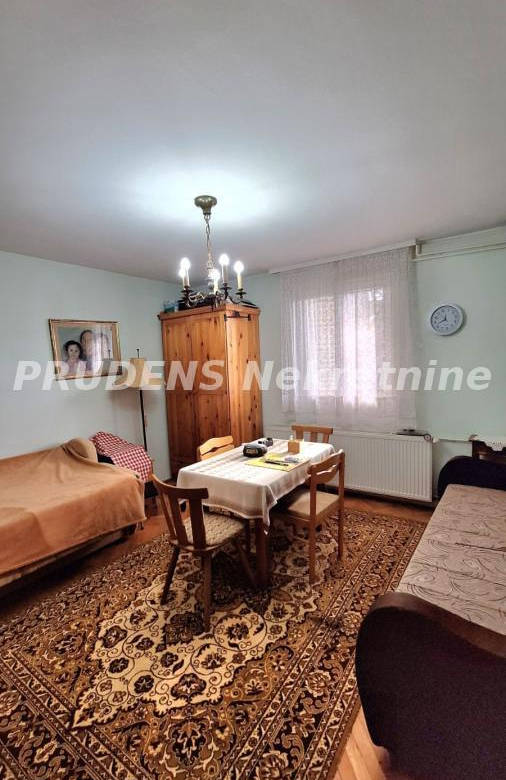 Kuća Prodaja Beograd  333 m2