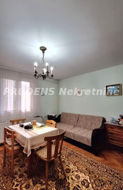 Kuća Prodaja Beograd  333 m2