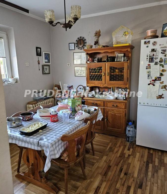 Kuća Prodaja Beograd Jakovo 250 m2