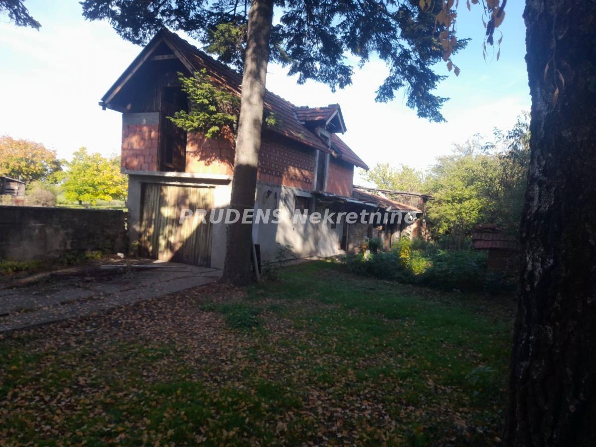 Kuća Prodaja Beograd  95 m2