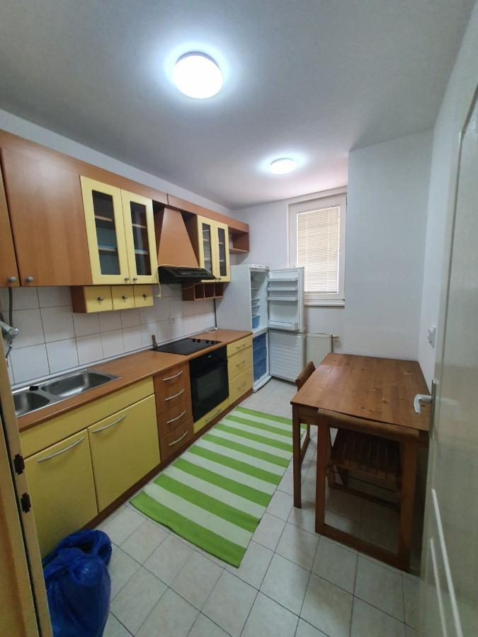 Stan Izdavanje Novi Sad  54 m2