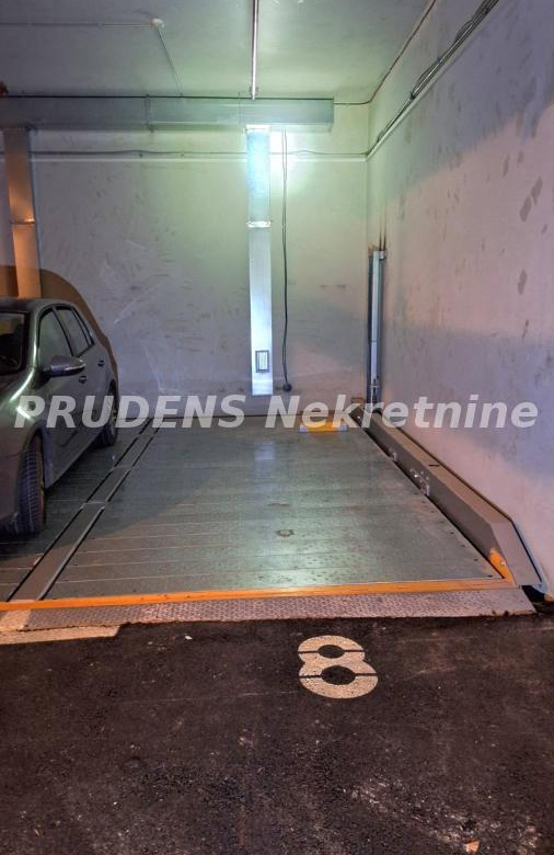 Garaža Izdavanje Beograd Crveni Krst 11 m2