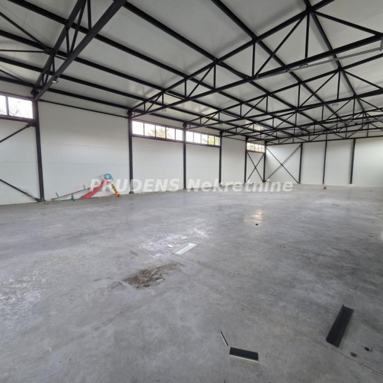 Lokal Izdavanje Beograd Ledine 420 m2