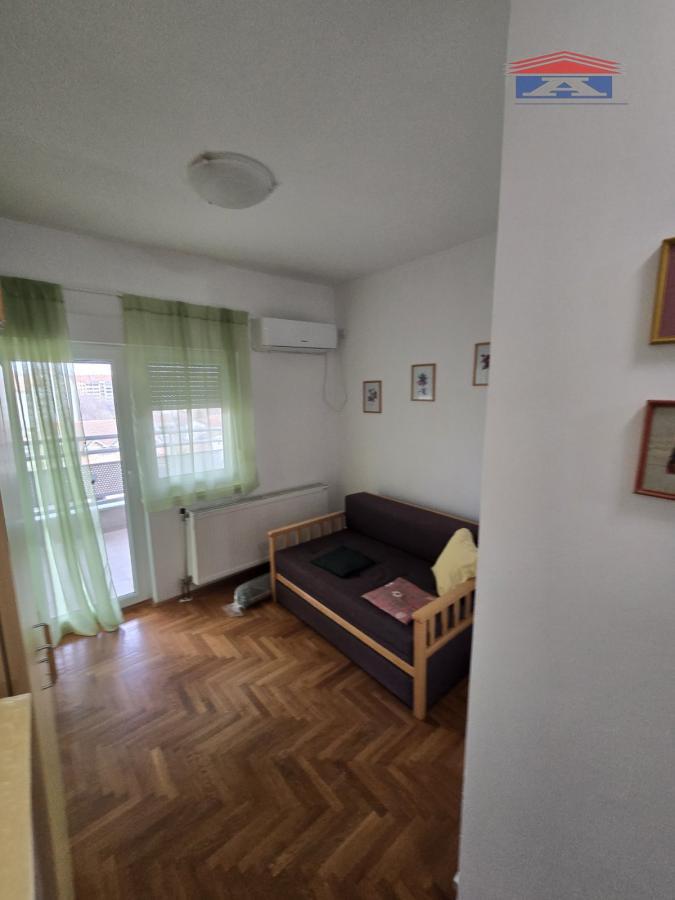 Stan Izdavanje Novi Sad  25 m2