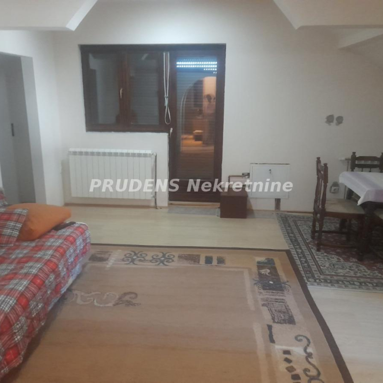 Kuća Prodaja Beograd  111 m2