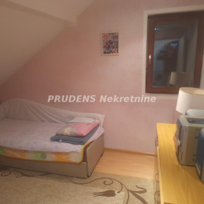 Kuća Prodaja Beograd  111 m2