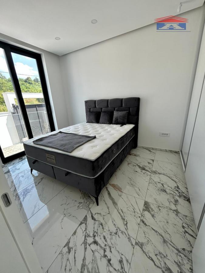 Kuća Izdavanje Novi Sad Kuća Izdavanje Novi Sad 180 m2