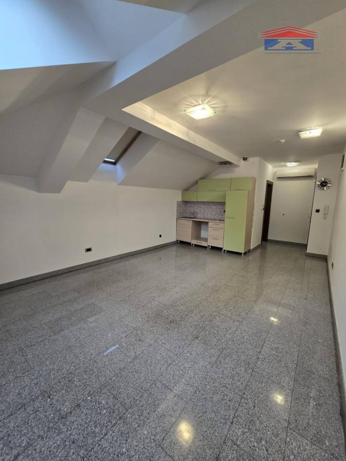 Lokal Izdavanje Novi Sad Lokal Izdavanje Novi Sad 32 m2