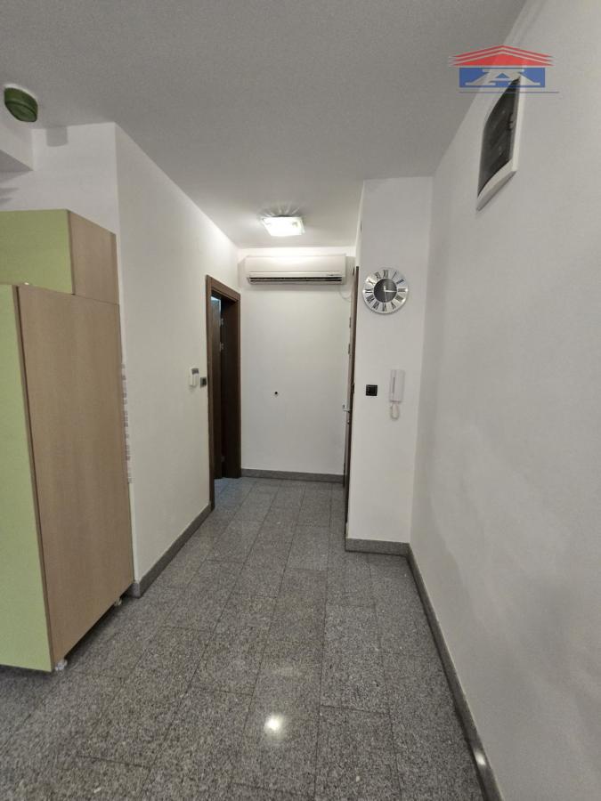 Lokal Izdavanje Novi Sad Lokal Izdavanje Novi Sad 32 m2