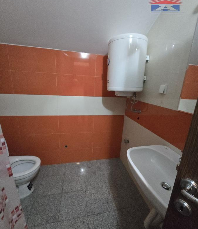 Lokal Izdavanje Novi Sad  32 m2