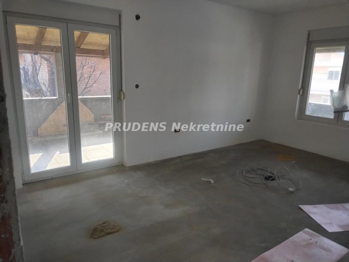 Kuća Prodaja Beograd  281 m2