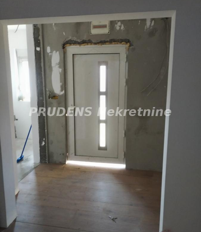 Kuća Prodaja Beograd  281 m2