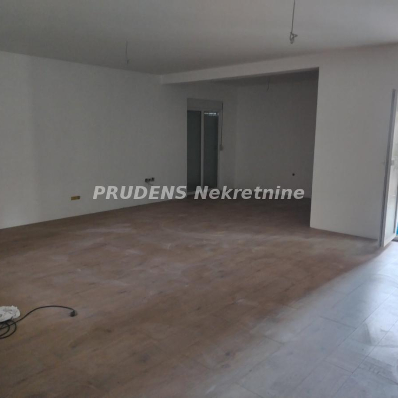 Kuća Prodaja Beograd  281 m2
