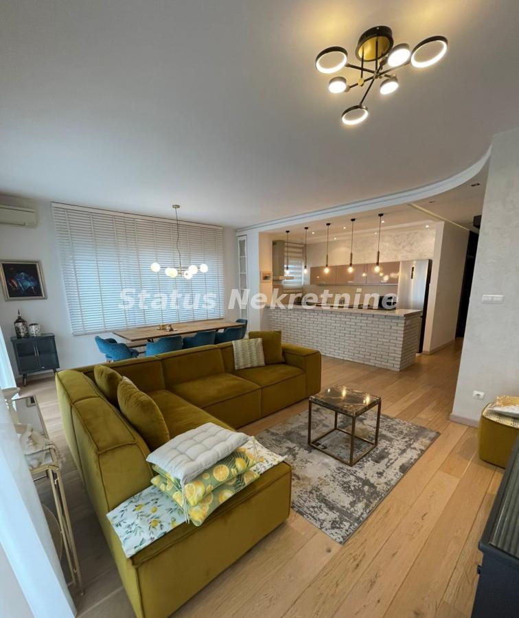 Stan Prodaja Novi Sad  105 m2