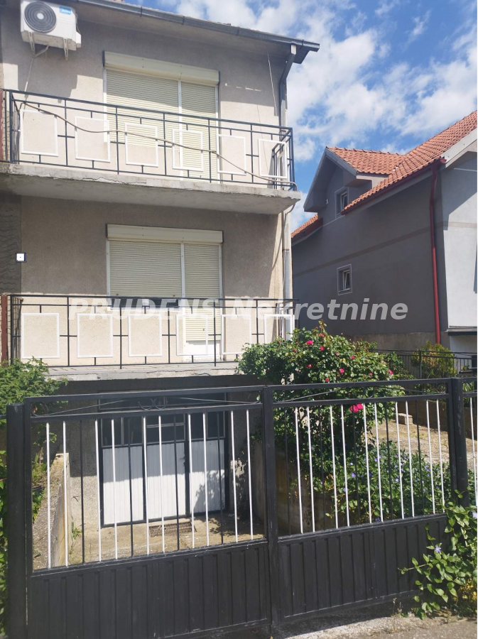 Kuća Prodaja Beograd Kuća Prodaja Beograd Dobanovci 120 m2