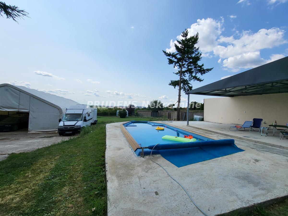 Kuća Prodaja Beograd Kuća Prodaja Beograd 1000 Ruža 400 m2