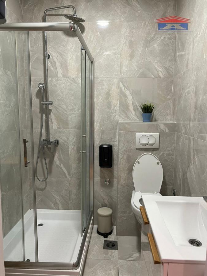Stan Izdavanje Novi Sad  27 m2