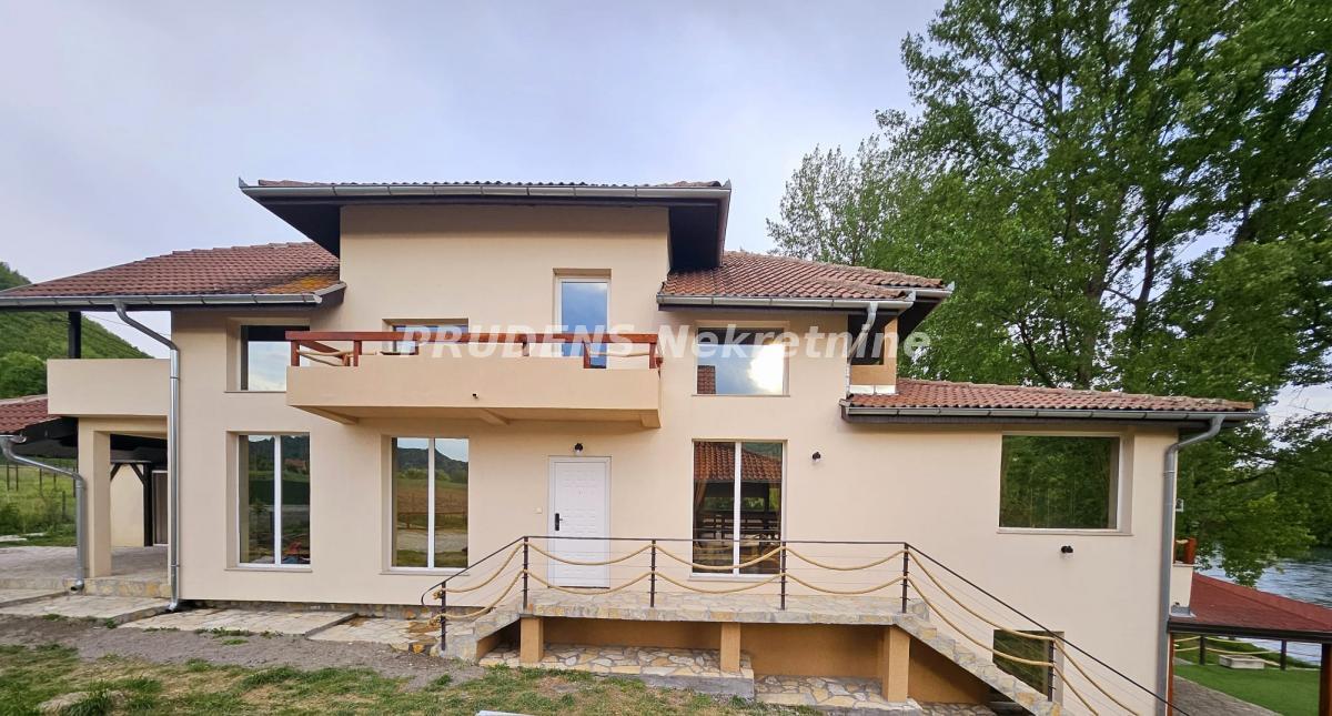 Stan Prodaja Ljubovija Stan Prodaja Ljubovija Gornja Trešnjica 16 m2