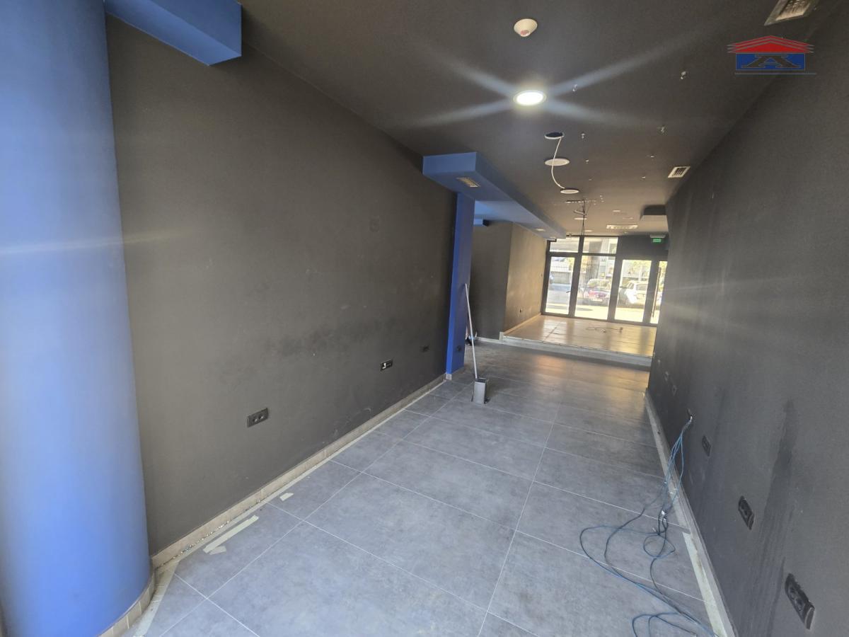 Lokal Izdavanje Novi Sad Lokal Izdavanje Novi Sad 306 m2