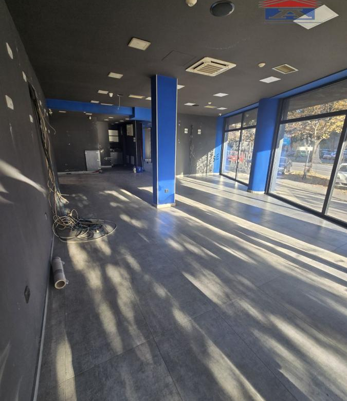 Lokal Prodaja Novi Sad  306 m2