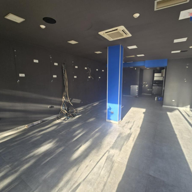 Lokal Prodaja Novi Sad  306 m2