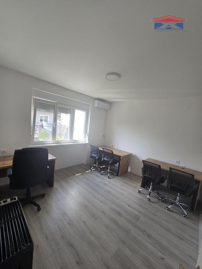 Lokal Izdavanje Novi Sad  70 m2