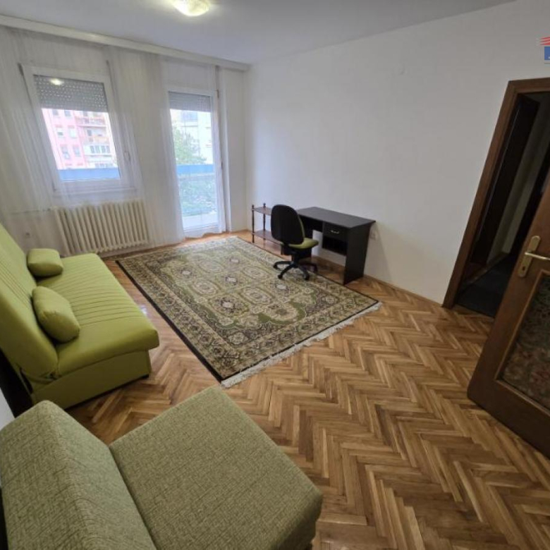 Stan Izdavanje Novi Sad  54 m2