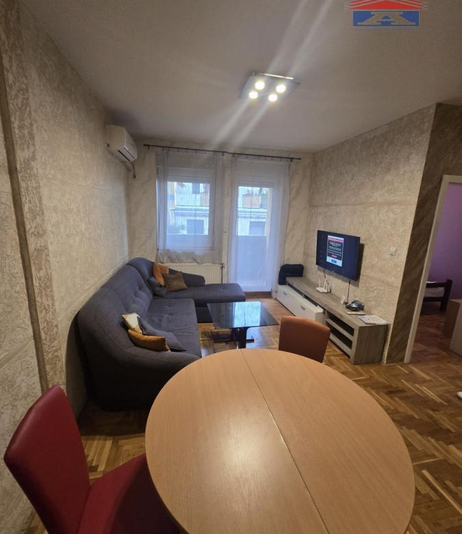 Stan Izdavanje Novi Sad  44 m2